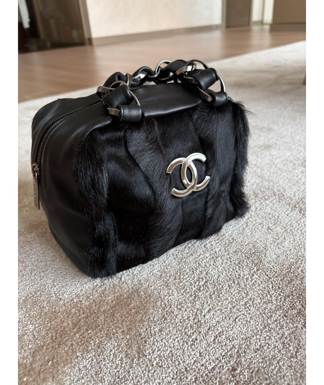 CHANEL Черная кожаная сумка с короткими ручками, фото 6