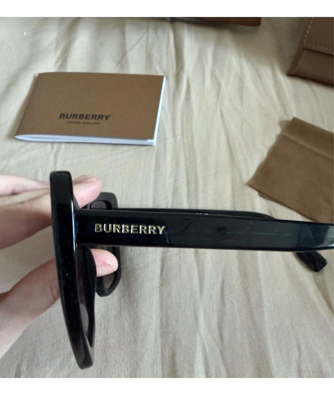 BURBERRY Черные пластиковые солнцезащитные очки, фото 3