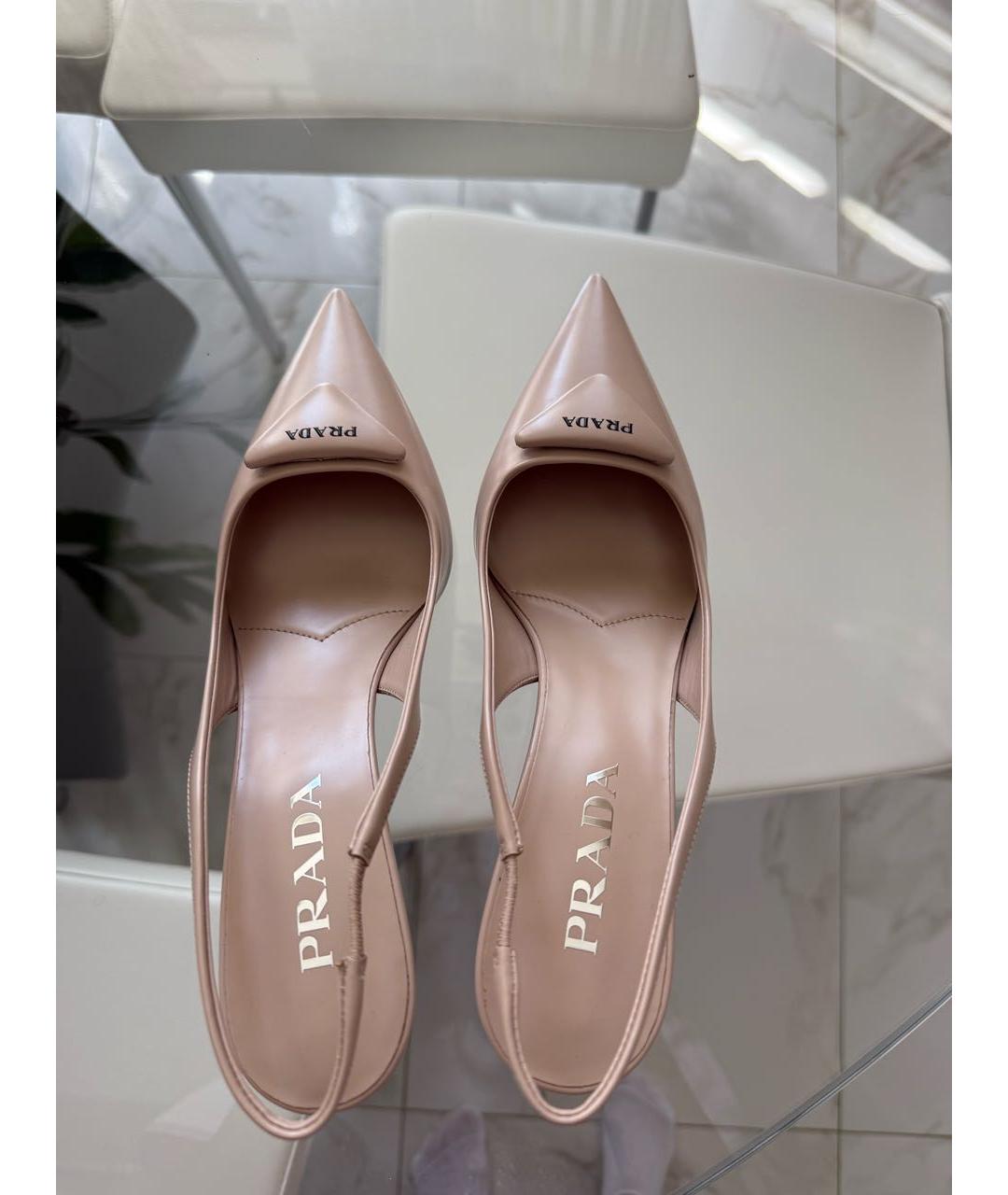 PRADA Бежевые кожаные лодочки на низком каблуке, фото 3