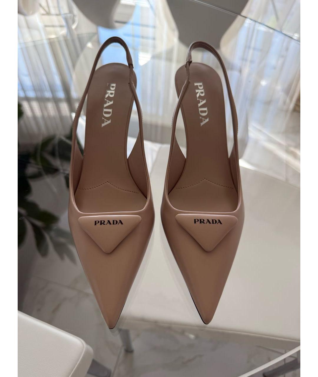 PRADA Бежевые кожаные лодочки на низком каблуке, фото 2