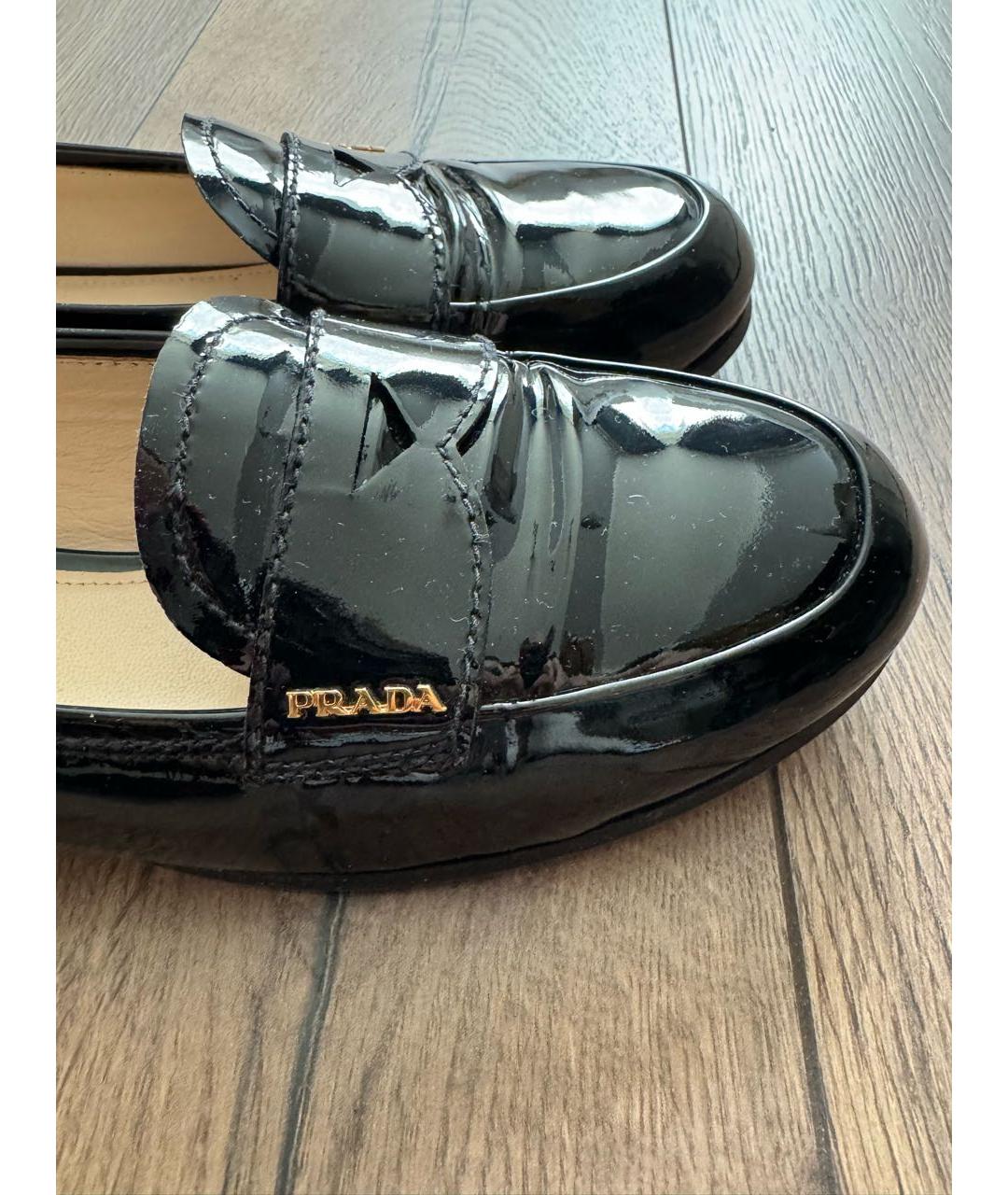 PRADA Черные лоферы из лакированной кожи, фото 5