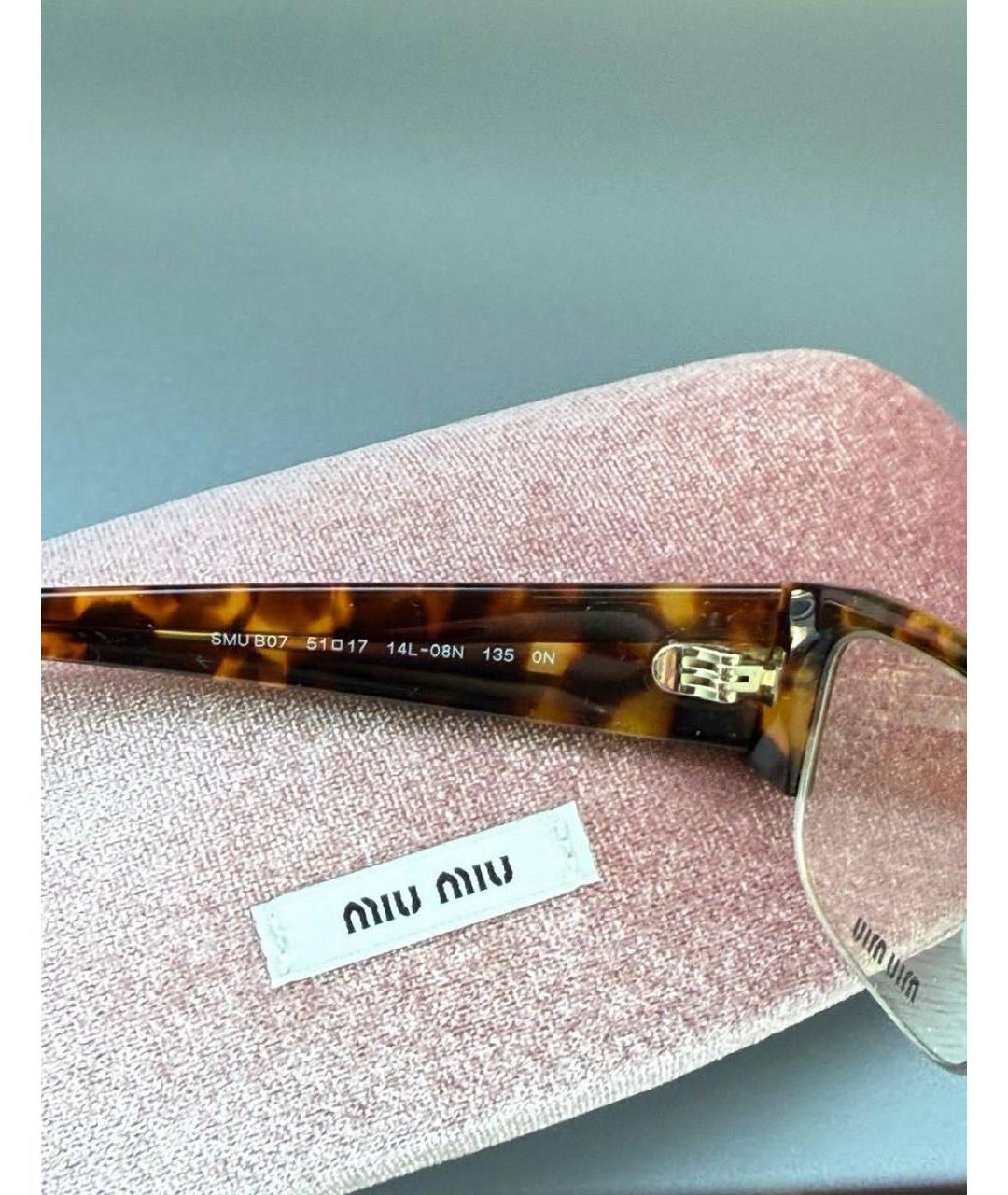 MIU MIU Коричневые пластиковые солнцезащитные очки, фото 4