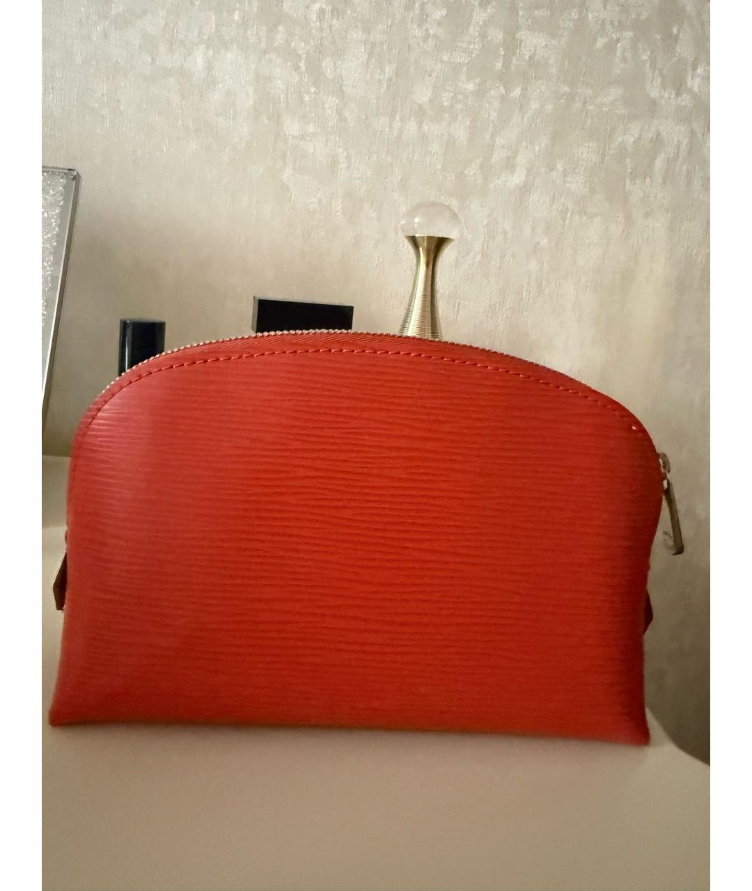 LOUIS VUITTON Оранжевая кожаная косметичка, фото 2
