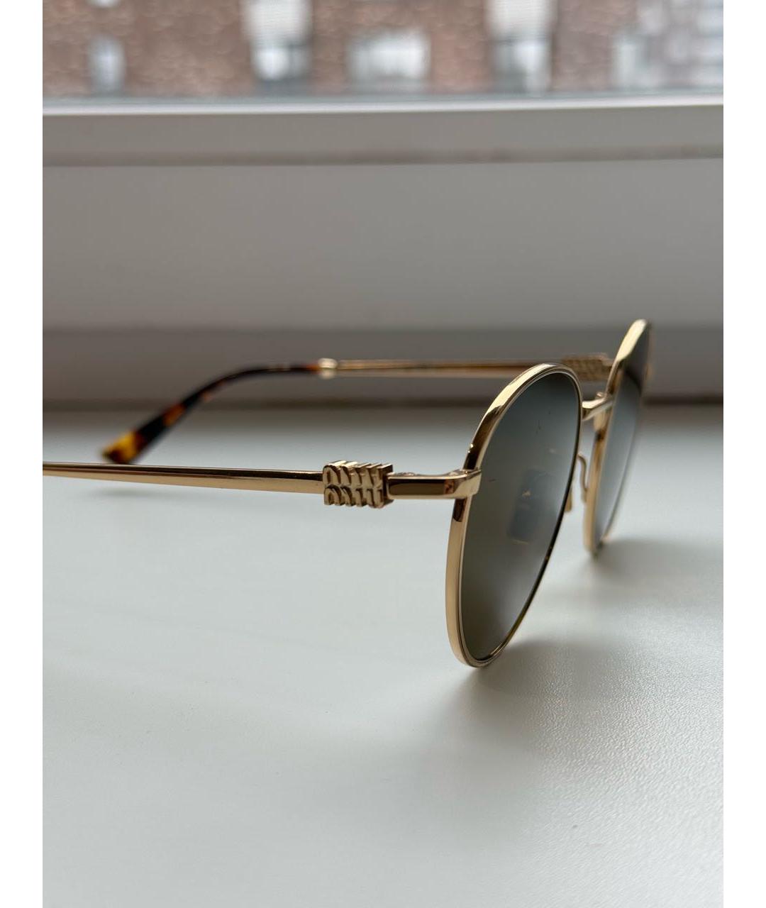 MIU MIU Золотые металлические солнцезащитные очки, фото 3