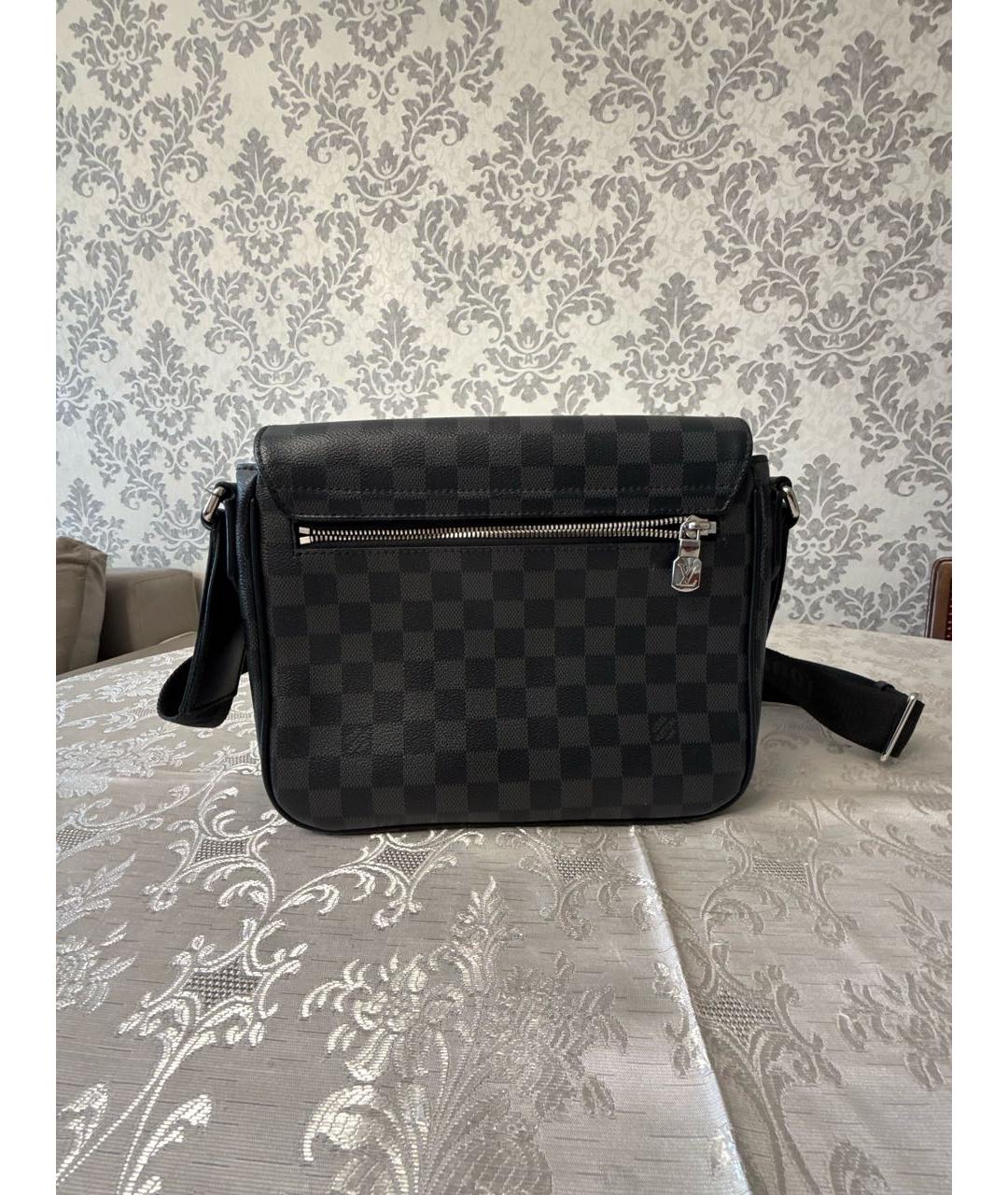 LOUIS VUITTON Черная барсетка, фото 3