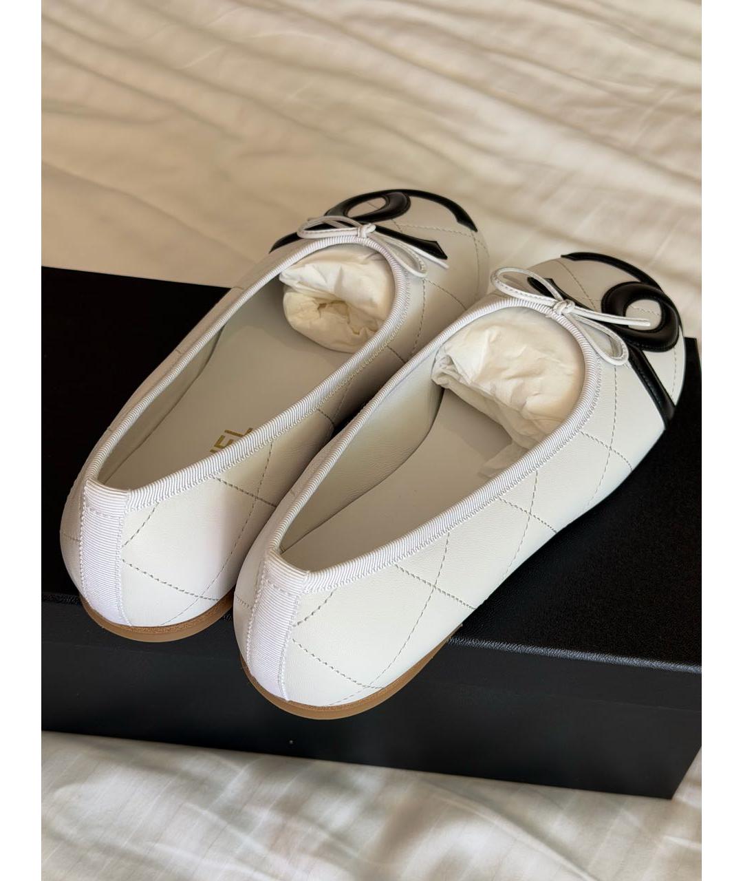 CHANEL Белые кожаные балетки, фото 5