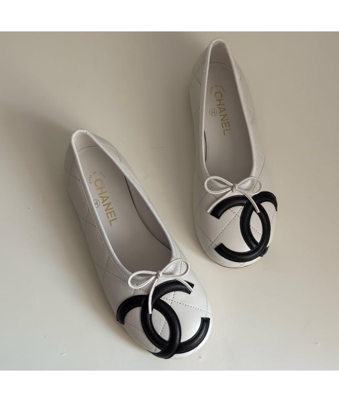 CHANEL Белые кожаные балетки, фото 5