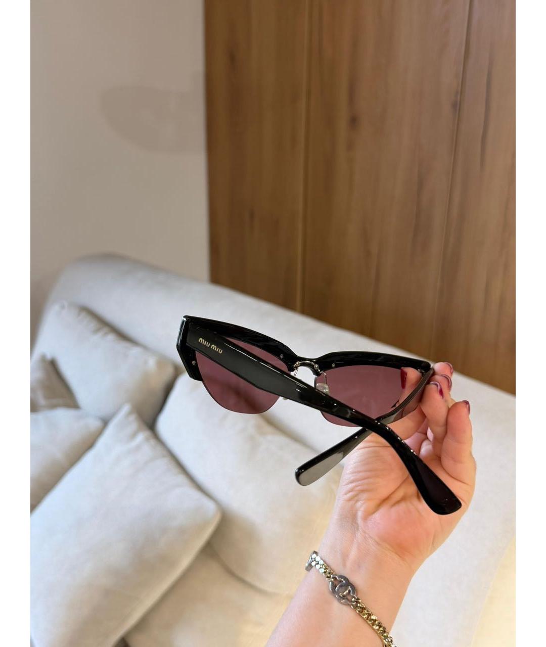 MIU MIU Черные пластиковые солнцезащитные очки, фото 2