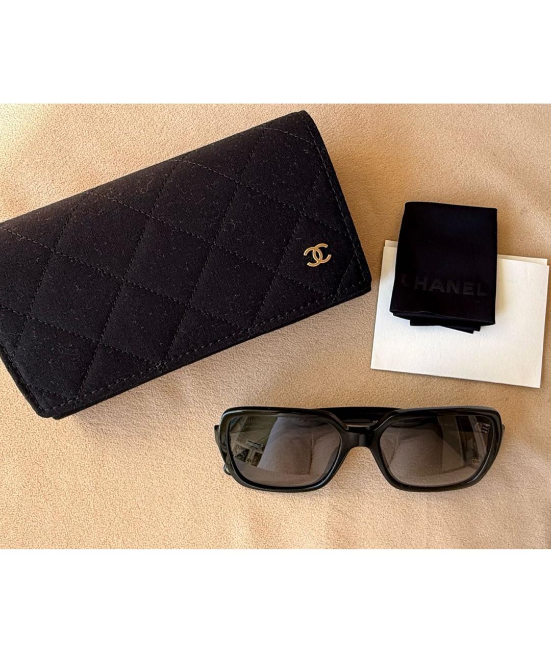 CHANEL Черные пластиковые солнцезащитные очки, фото 4