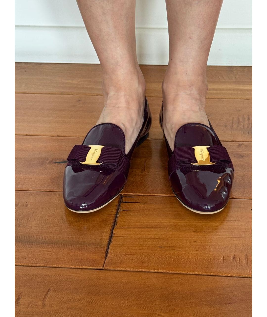 FERRAGAMO Бордовые кожаные лоферы, фото 3