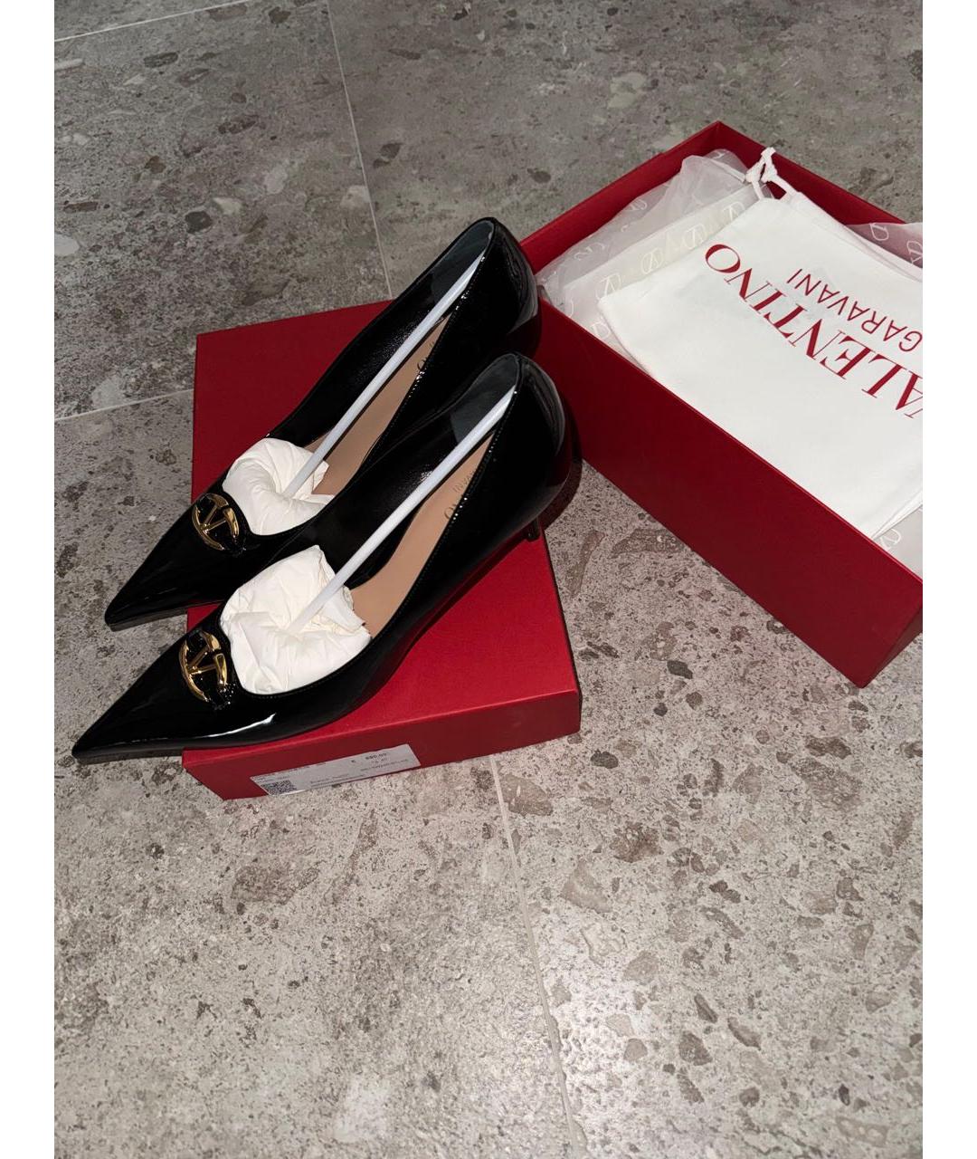 VALENTINO Черные туфли из лакированной кожи, фото 5