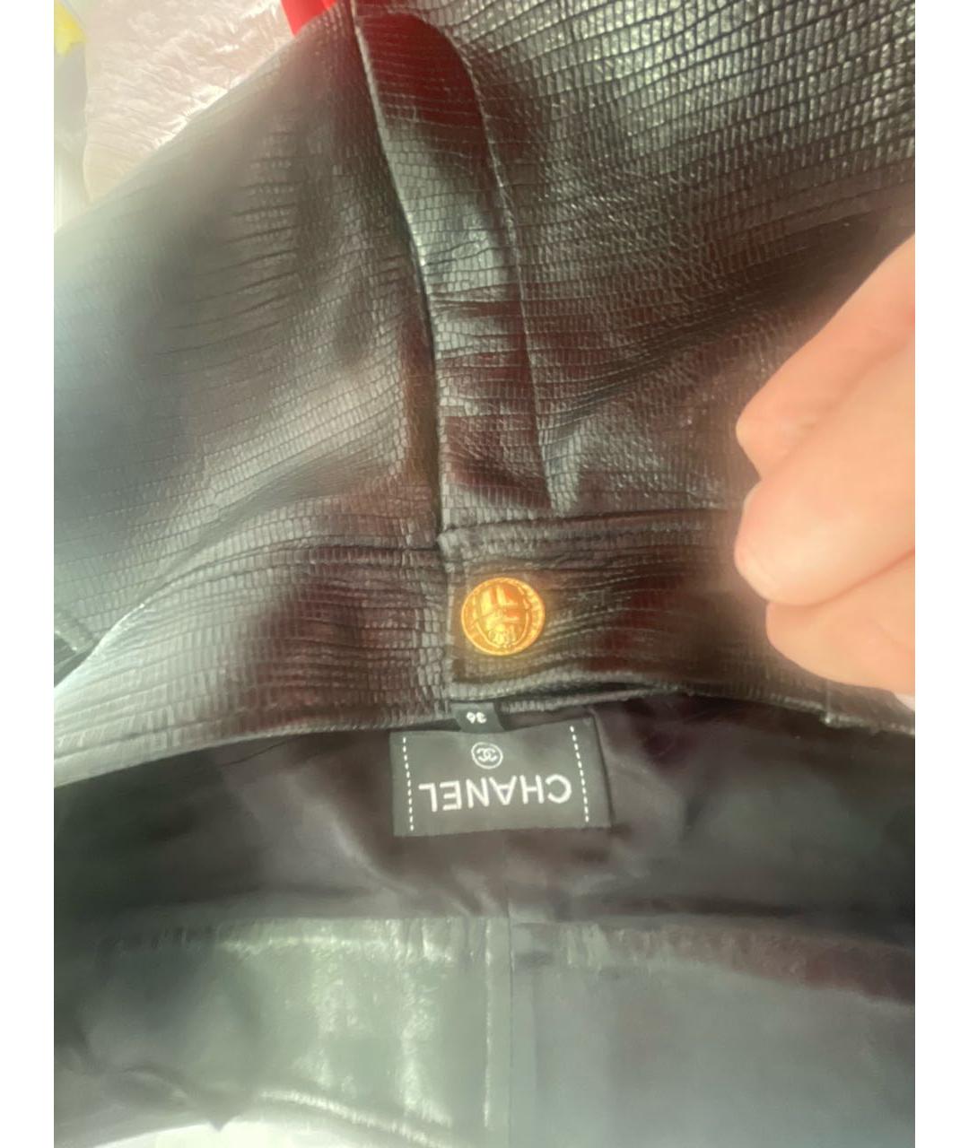 CHANEL Черные брюки узкие из экзотической кожи, фото 3