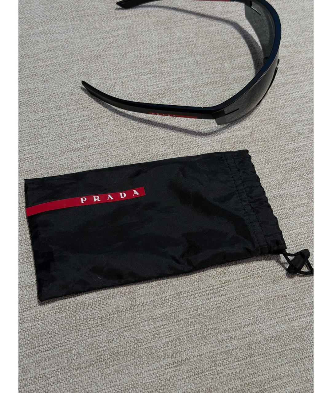 PRADA Черные пластиковые солнцезащитные очки, фото 4