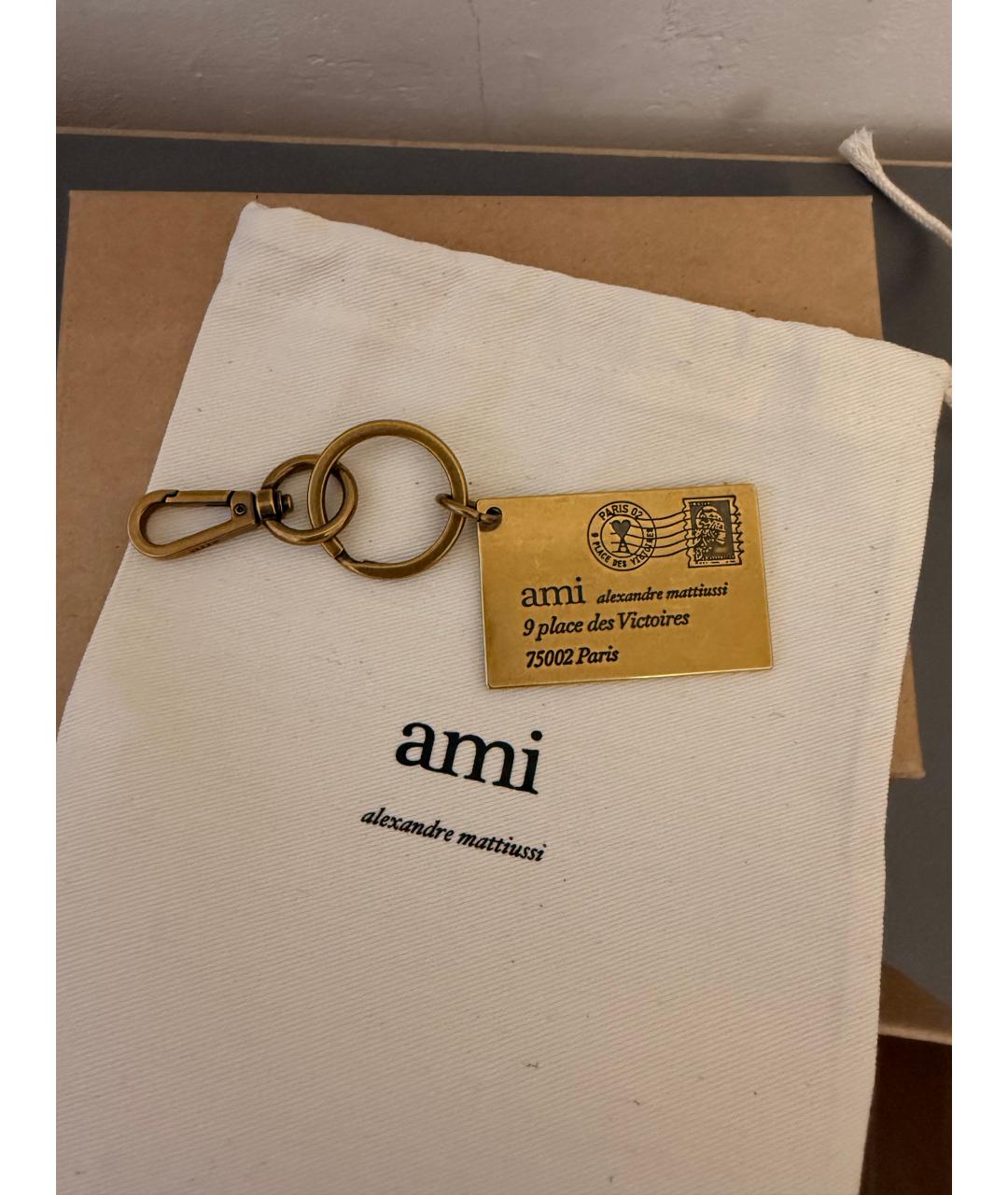 Ami Paris Золотой брелок, фото 7