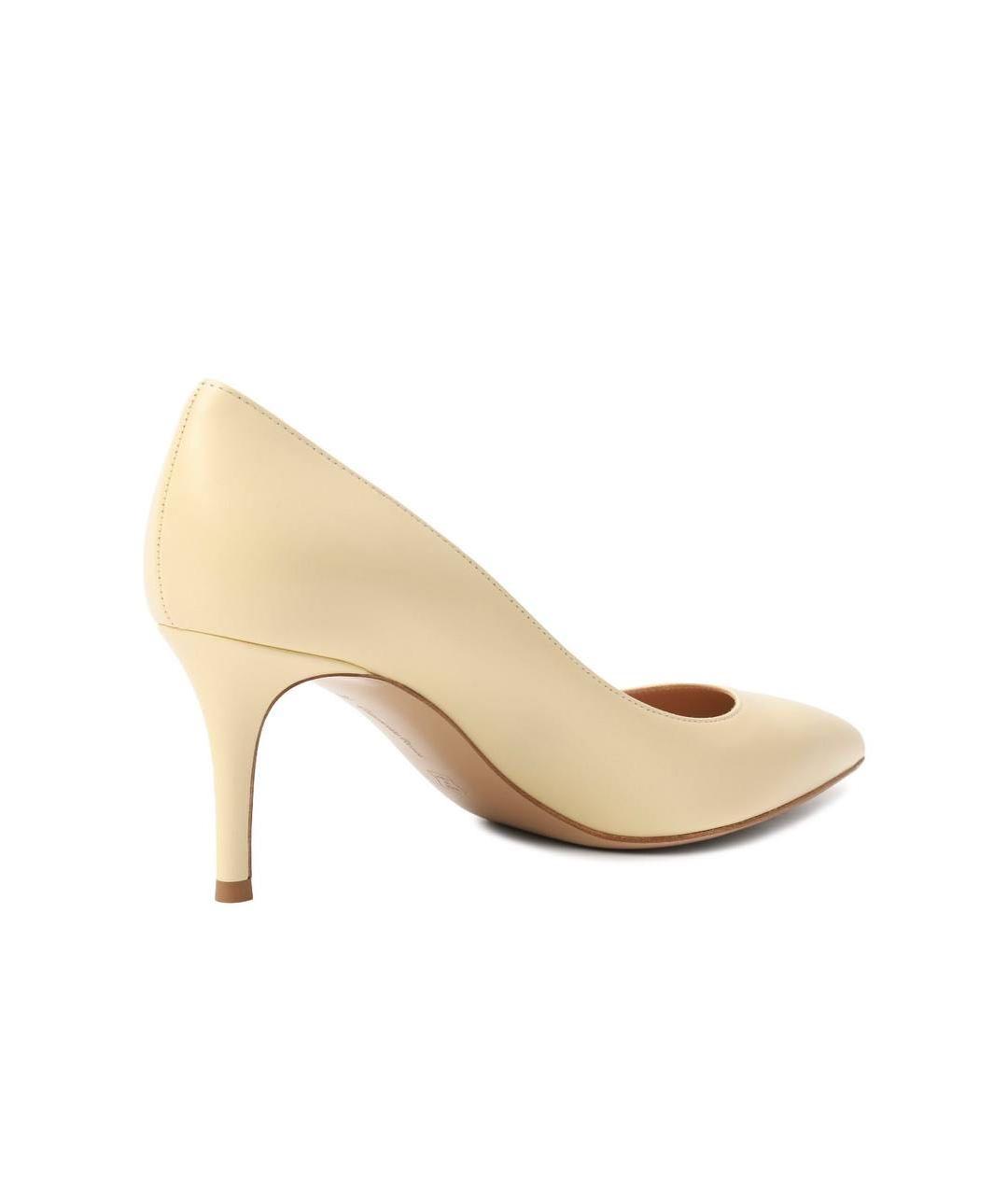 GIANVITO ROSSI Бежевые кожаные лодочки на низком каблуке, фото 8