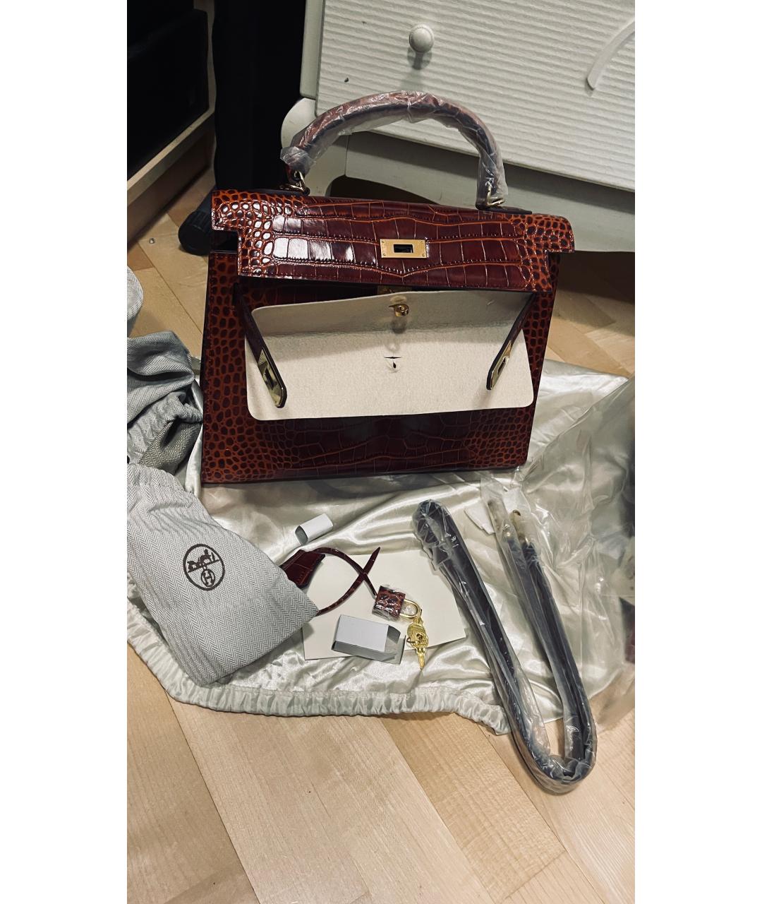 HERMES Коричневая сумка с короткими ручками из лакированной кожи, фото 3