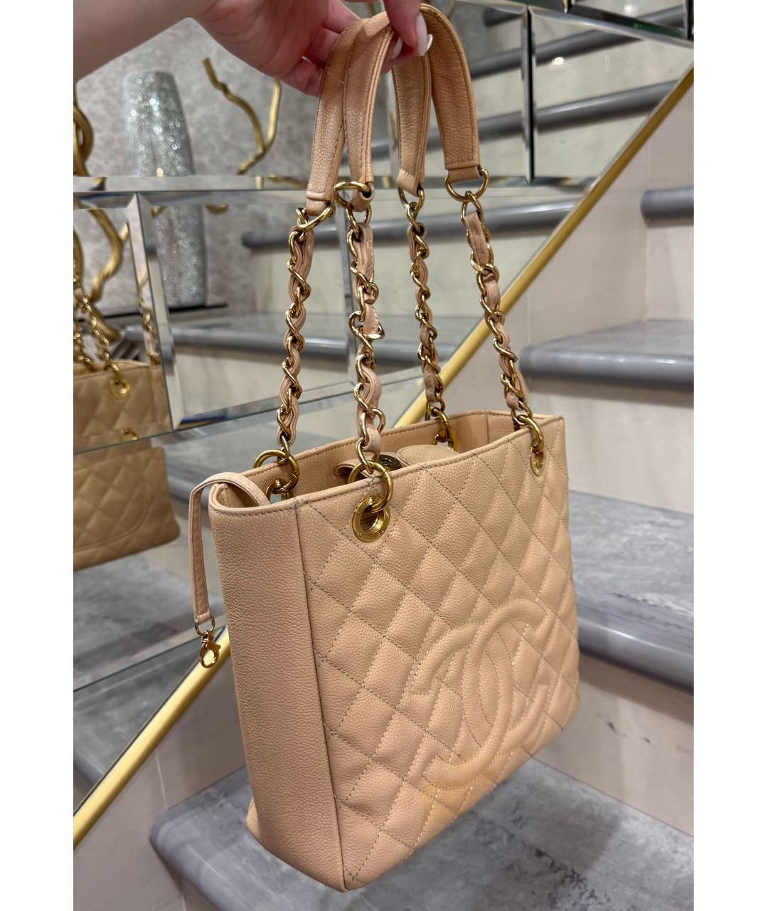 CHANEL Бежевая кожаная сумка тоут, фото 3