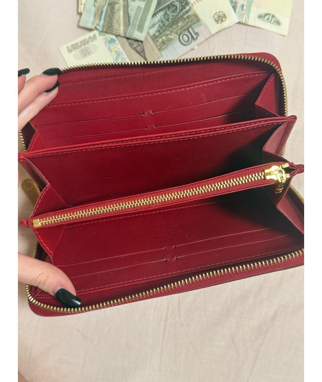 LOUIS VUITTON Бордовый кожаный кошелек, фото 4