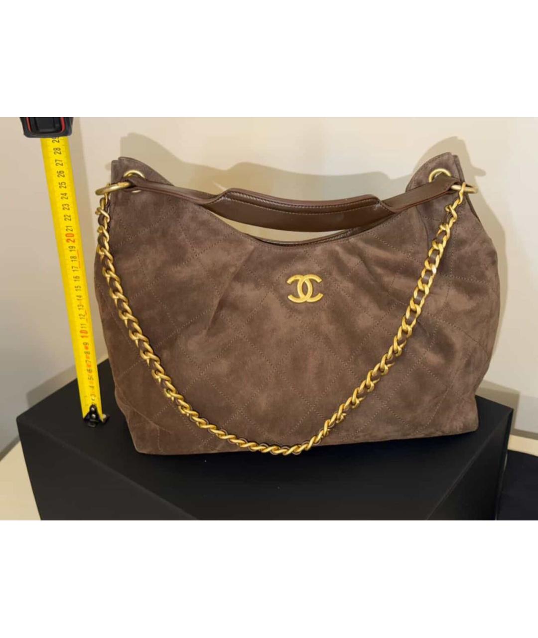 CHANEL Коричневая замшевая сумка с короткими ручками, фото 3