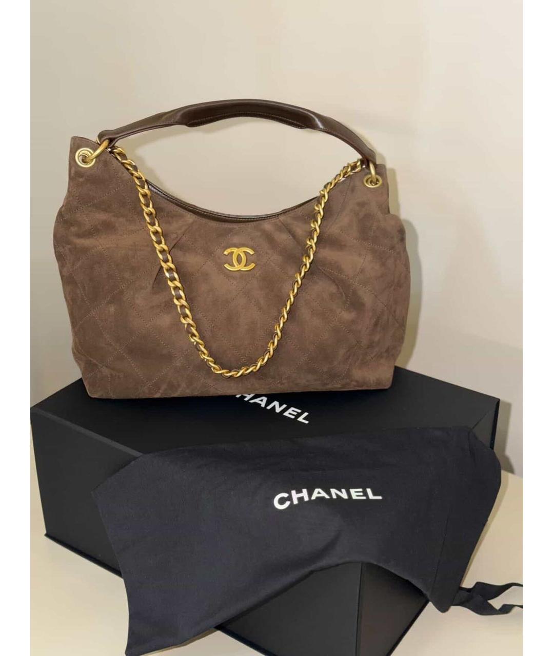 CHANEL Коричневая замшевая сумка с короткими ручками, фото 2