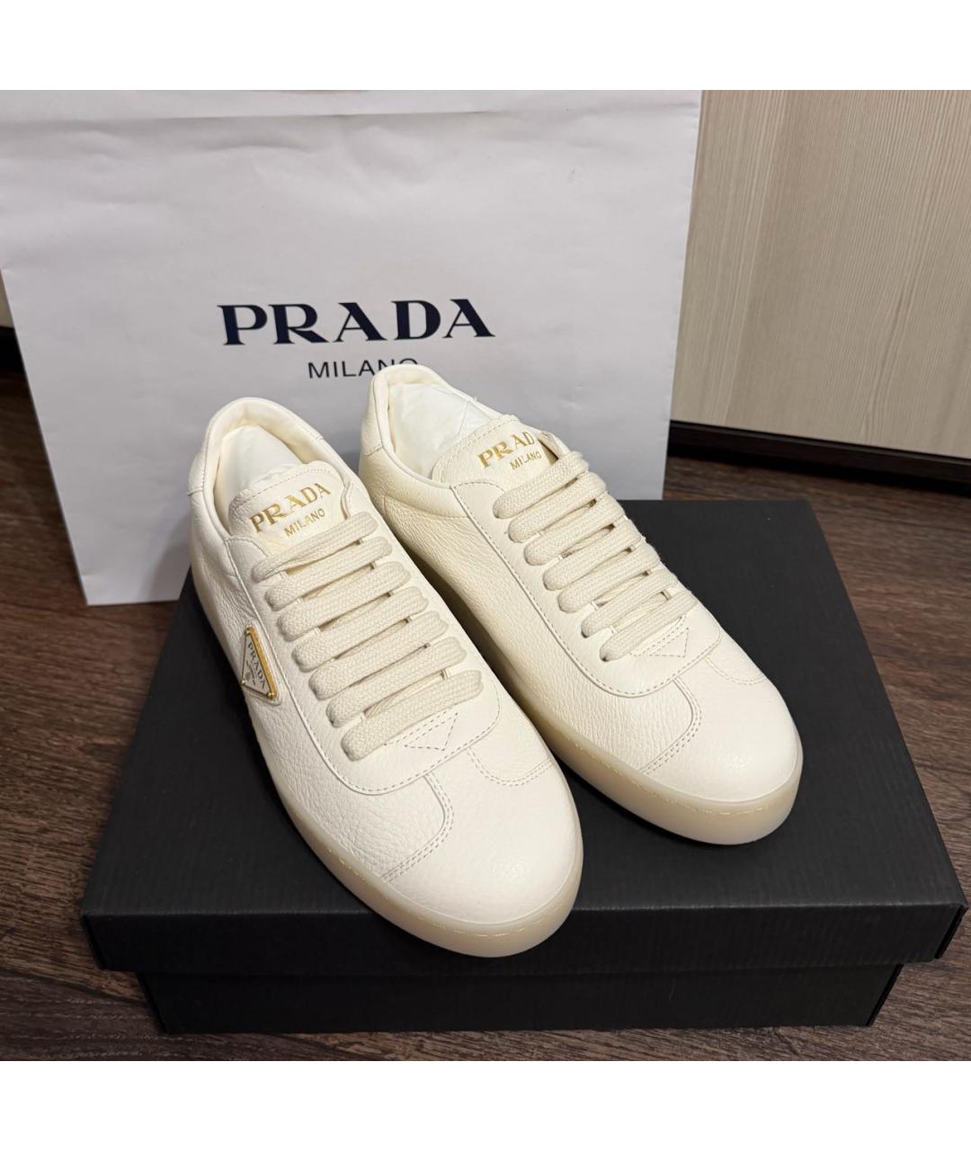 PRADA Белые кожаные кеды, фото 2