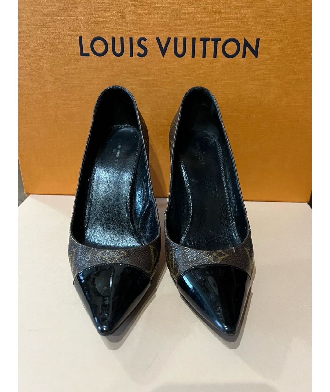 LOUIS VUITTON PRE-OWNED Коричневые кожаные туфли, фото 2