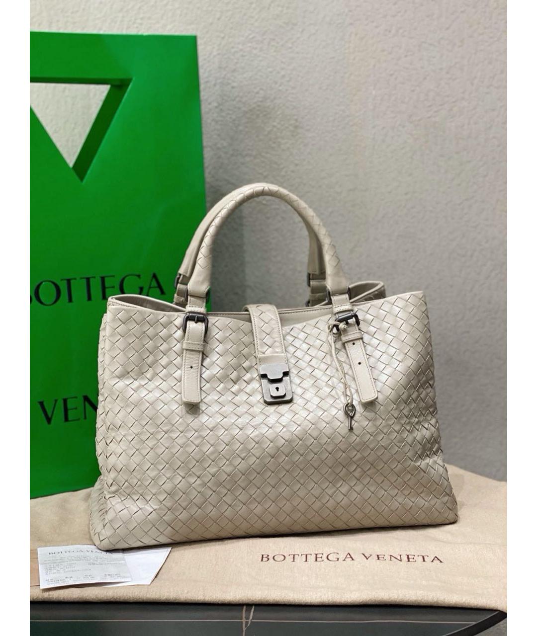 BOTTEGA VENETA Бежевая кожаная сумка с короткими ручками, фото 3