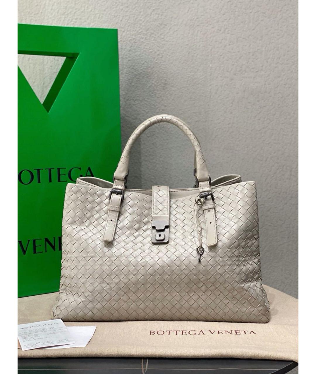 BOTTEGA VENETA Бежевая кожаная сумка с короткими ручками, фото 9