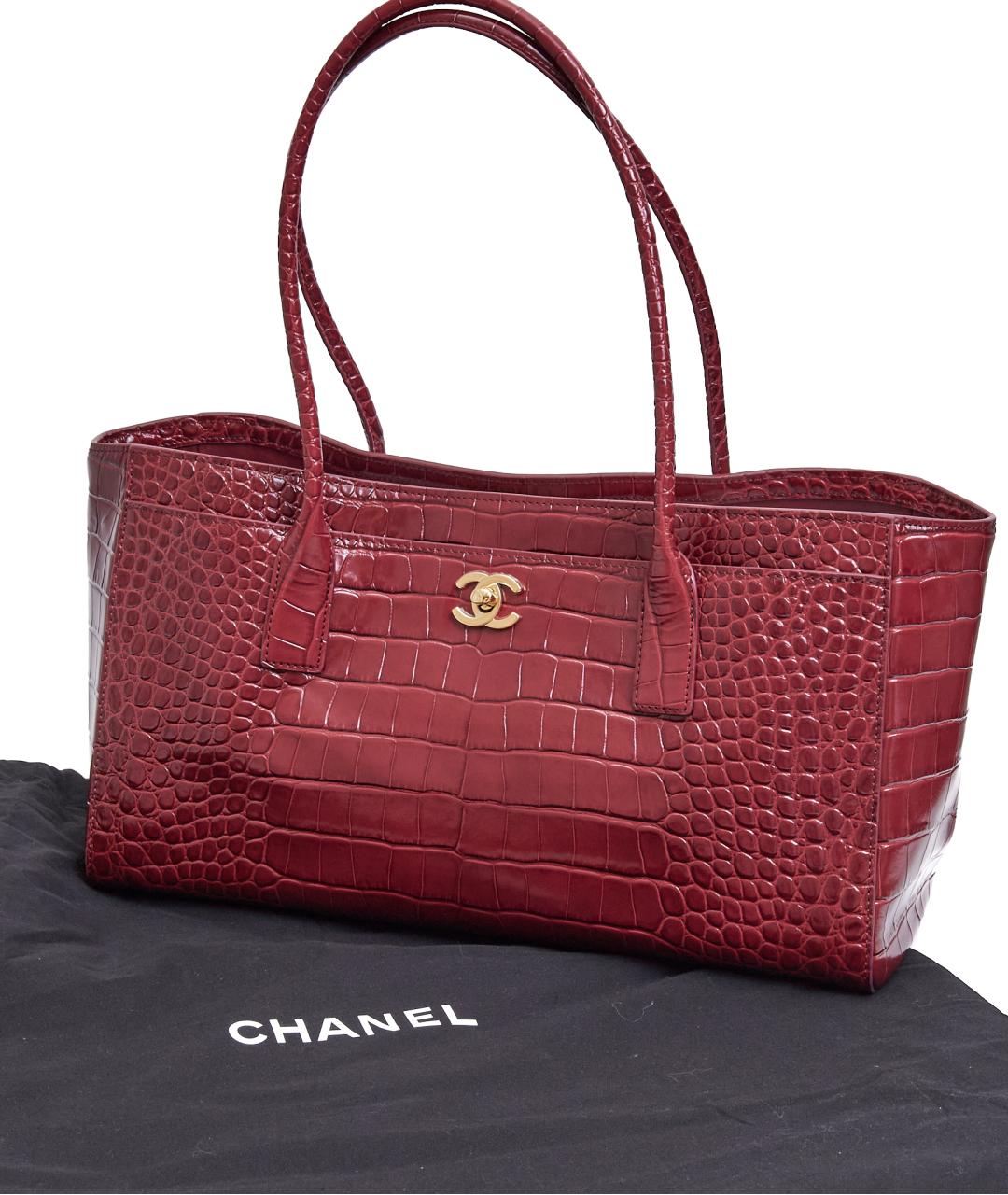 CHANEL Красная кожаная сумка тоут, фото 4