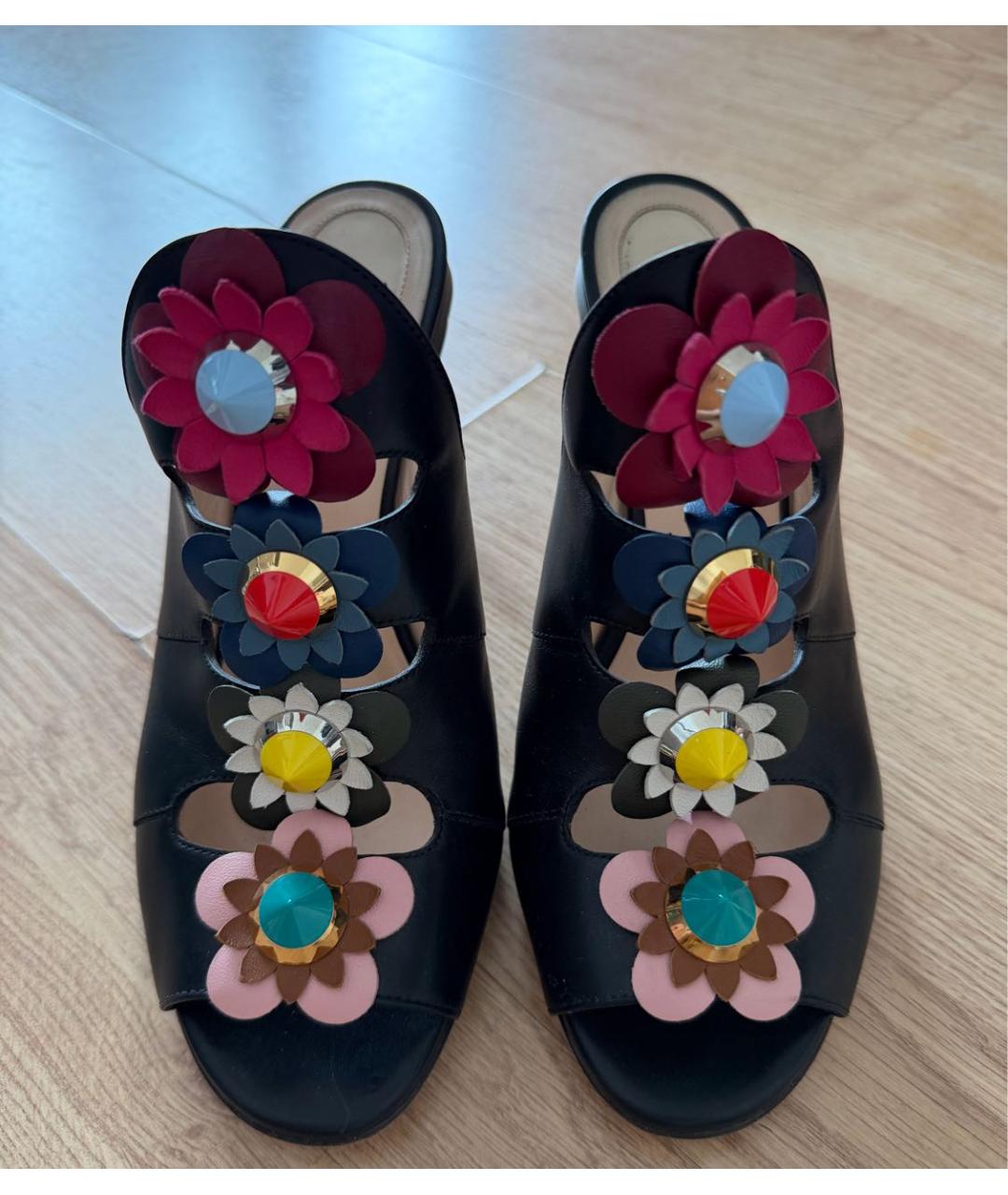 FENDI Черные кожаные мюли, фото 2