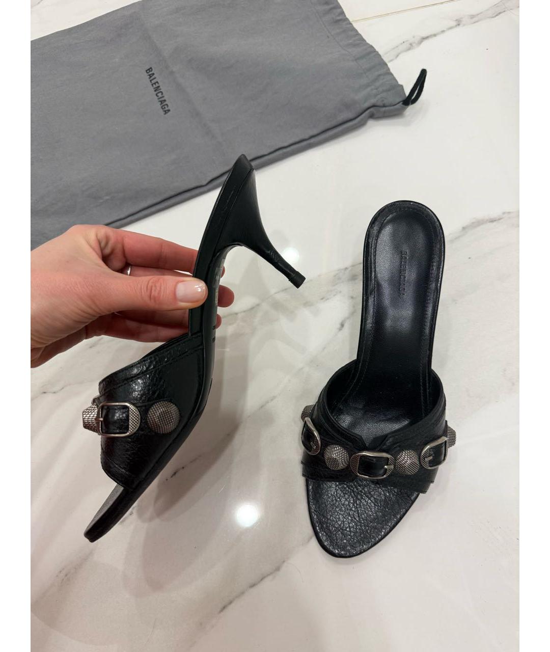 BALENCIAGA Черные кожаные сабо, фото 5