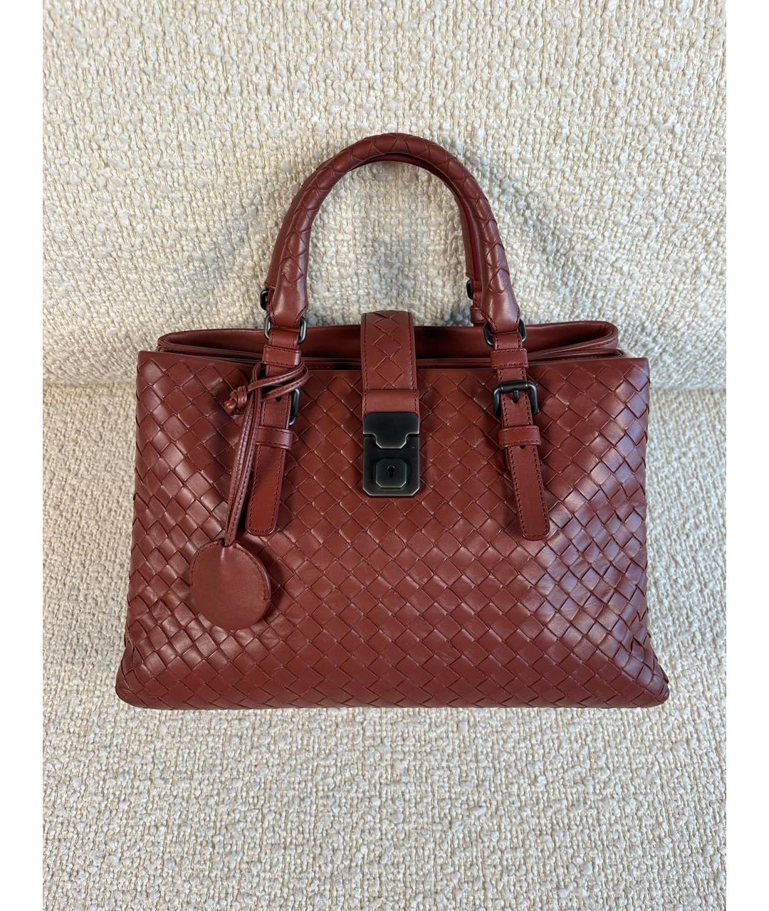 BOTTEGA VENETA Бордовая кожаная сумка с короткими ручками, фото 9