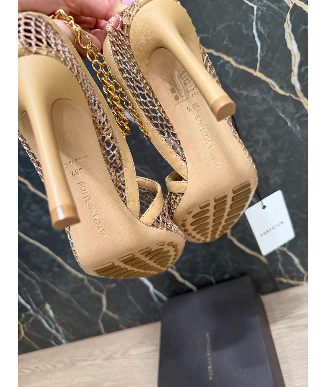 BOTTEGA VENETA Бежевые кожаные босоножки, фото 5