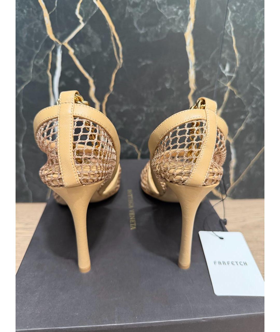BOTTEGA VENETA Бежевые кожаные босоножки, фото 4