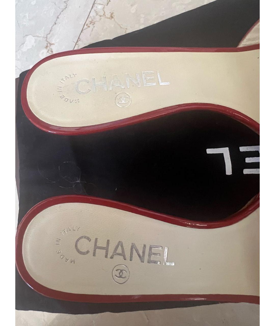 CHANEL Красные босоножки из лакированной кожи, фото 4