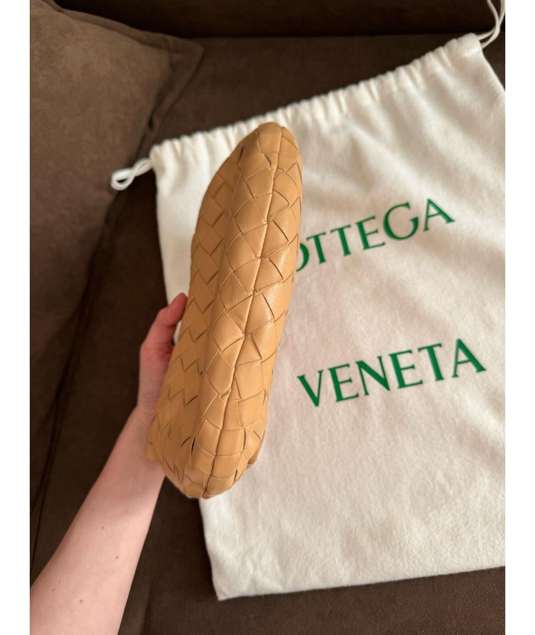 BOTTEGA VENETA Бежевая кожаная сумка с короткими ручками, фото 7