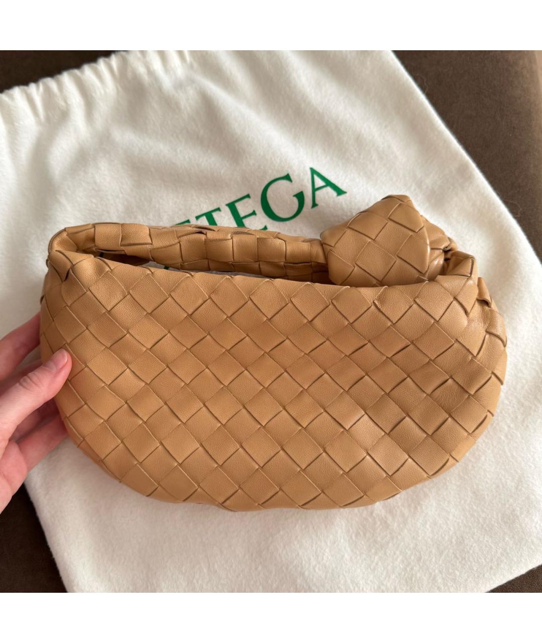 BOTTEGA VENETA Бежевая кожаная сумка с короткими ручками, фото 3