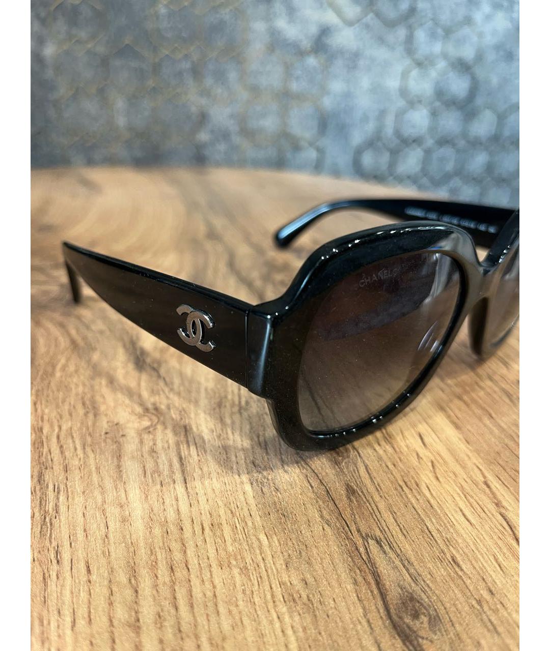 CHANEL Черные пластиковые солнцезащитные очки, фото 3