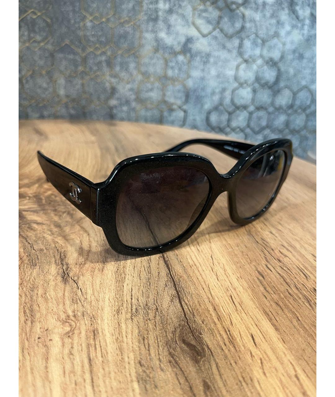CHANEL Черные пластиковые солнцезащитные очки, фото 2