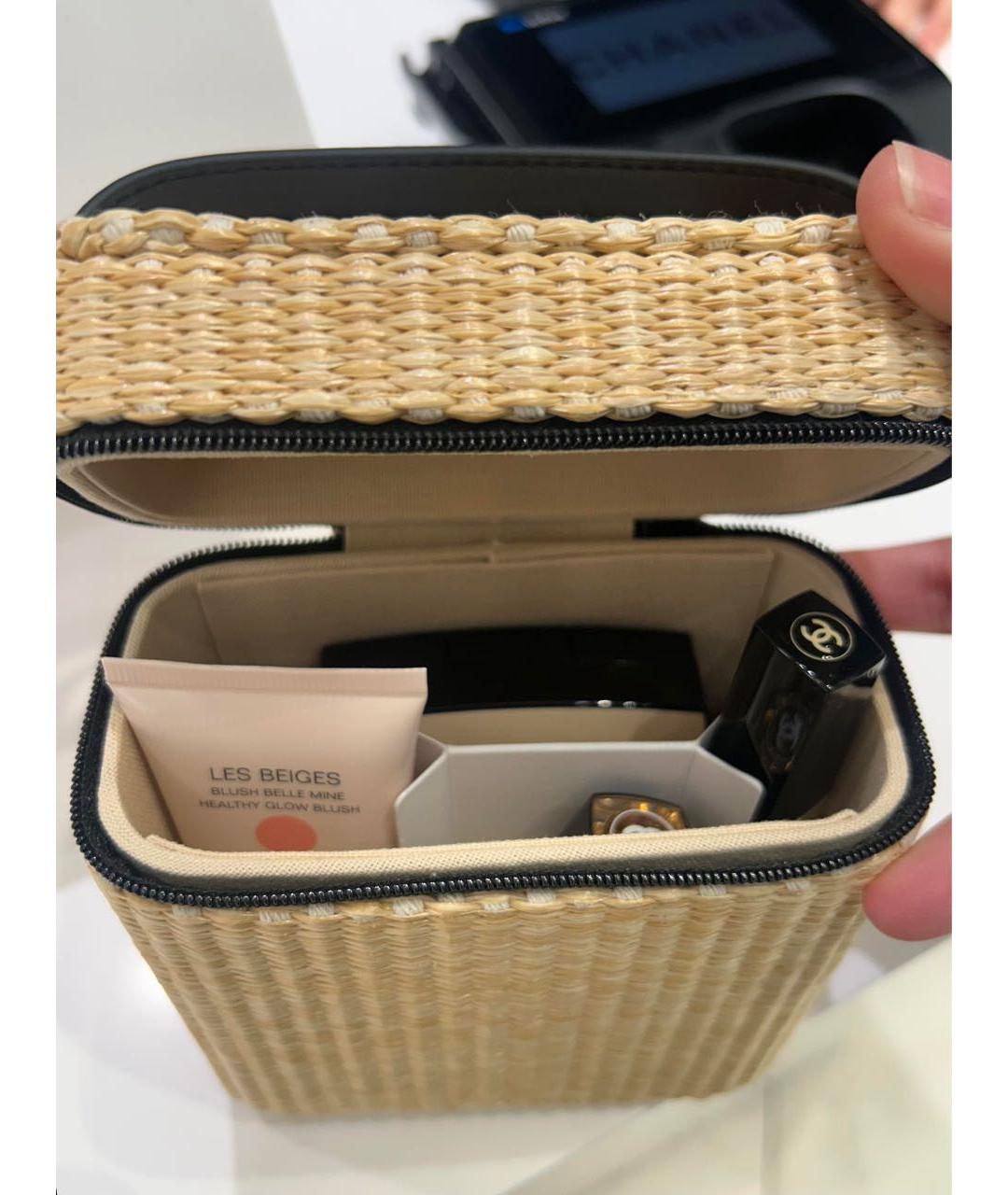 CHANEL BEAUTY Бежевая пелетеная косметичка, фото 3