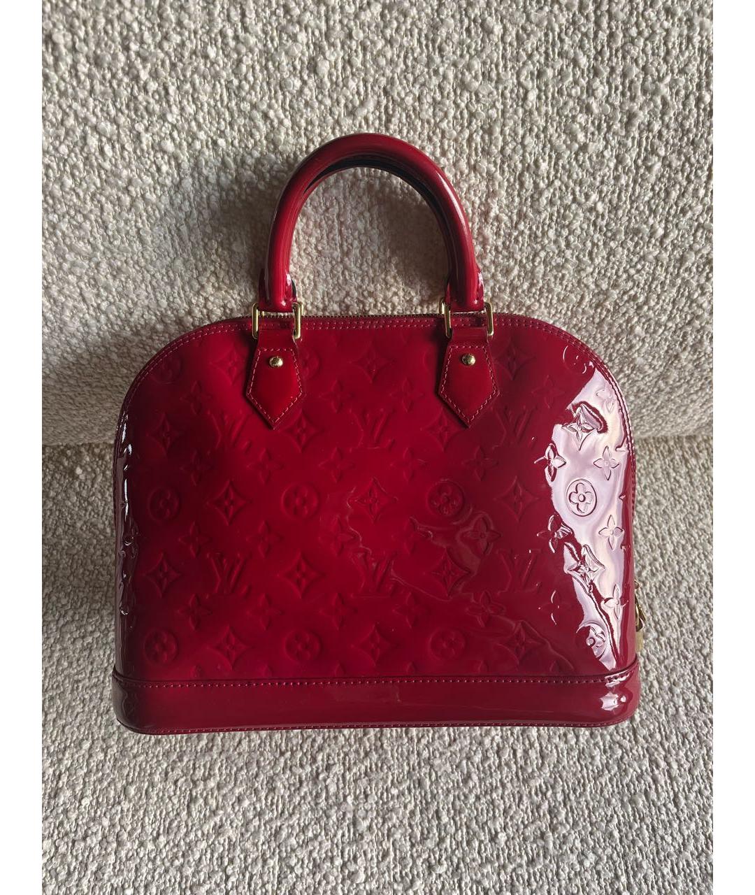 LOUIS VUITTON Красная сумка с короткими ручками из лакированной кожи, фото 9