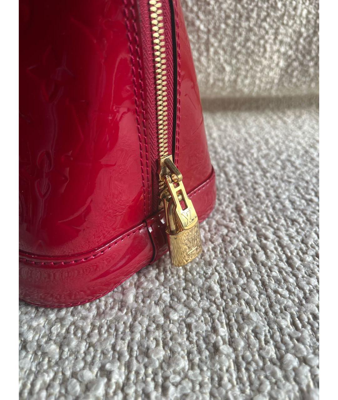 LOUIS VUITTON Красная сумка с короткими ручками из лакированной кожи, фото 8