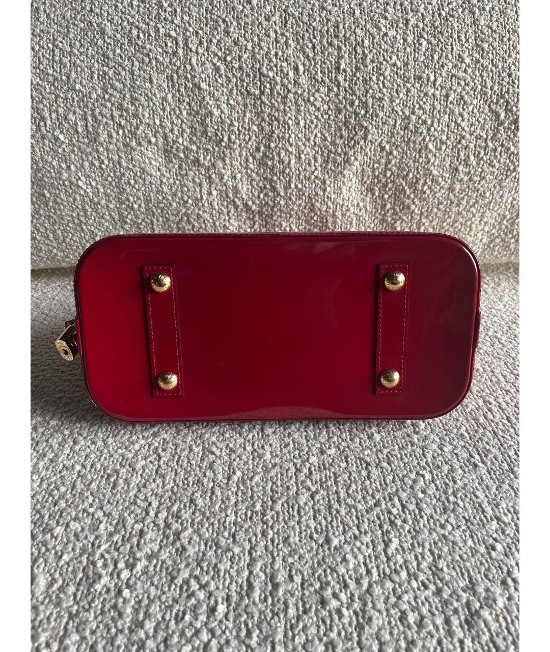 LOUIS VUITTON Красная сумка с короткими ручками из лакированной кожи, фото 6