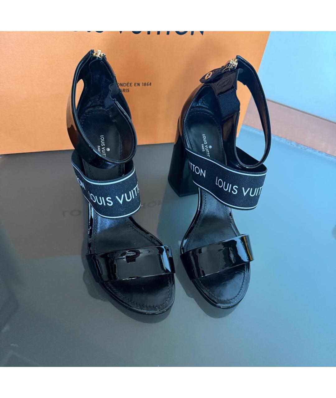 LOUIS VUITTON Черные кожаные босоножки, фото 4