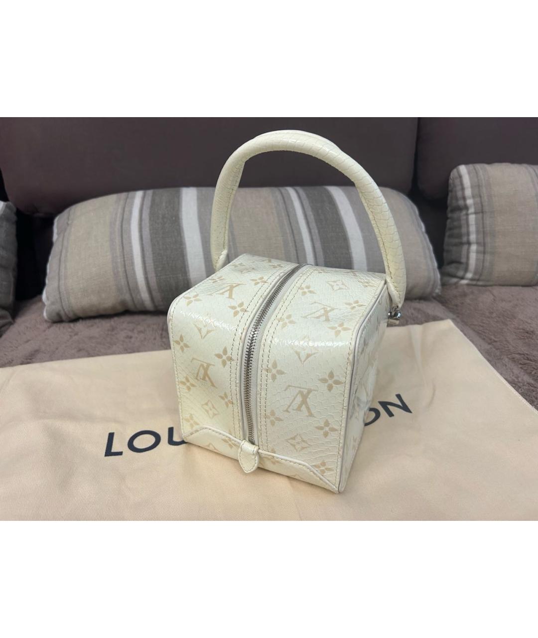LOUIS VUITTON Бежевая кожаная сумка с короткими ручками, фото 3
