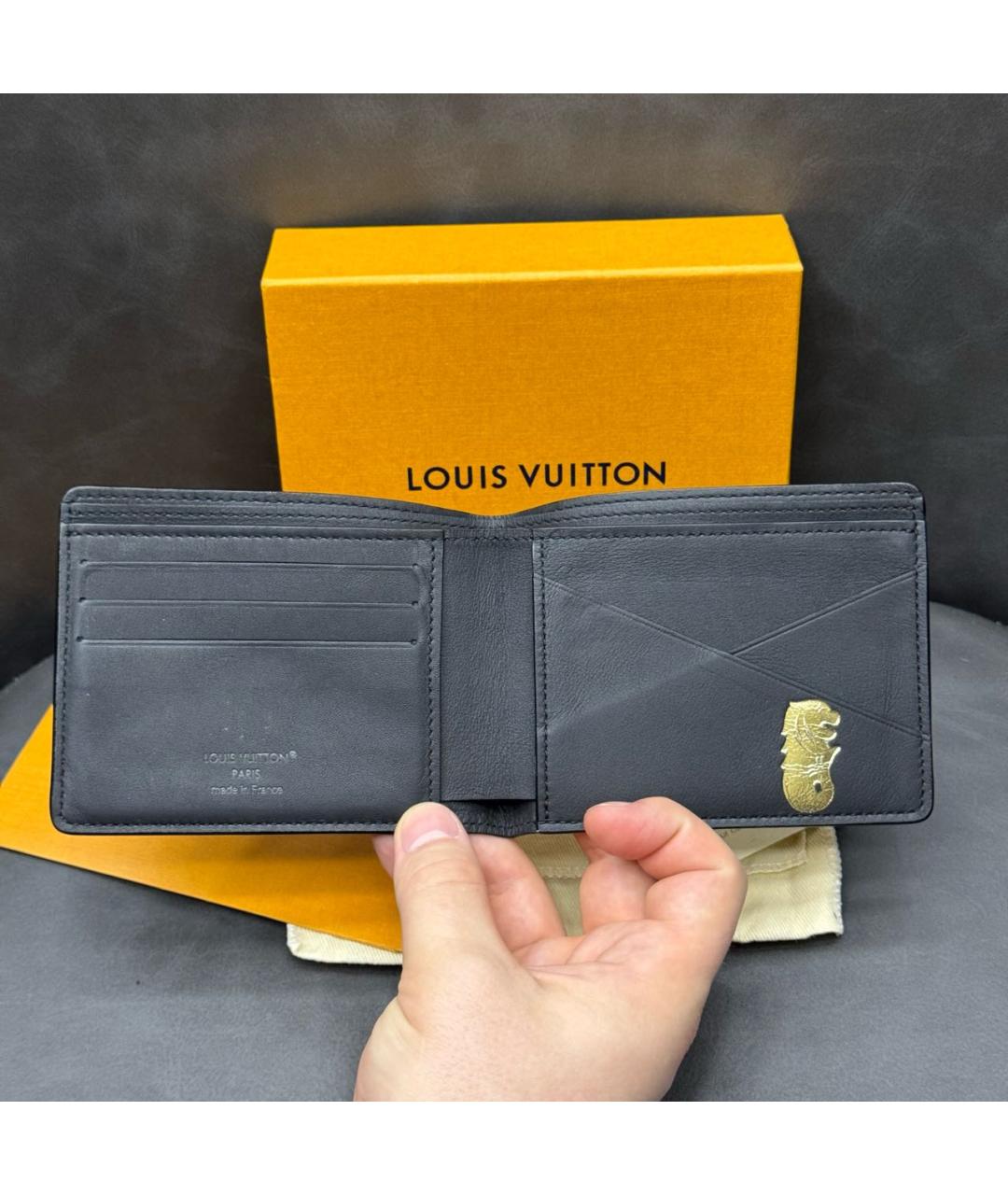 LOUIS VUITTON Черный кожаный кошелек, фото 6