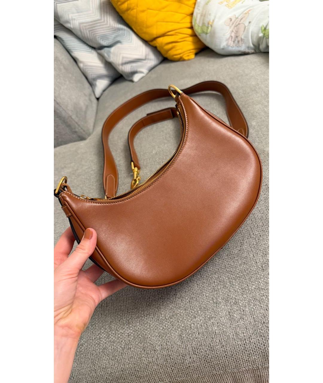 CELINE Коричневая кожаная сумка через плечо, фото 2