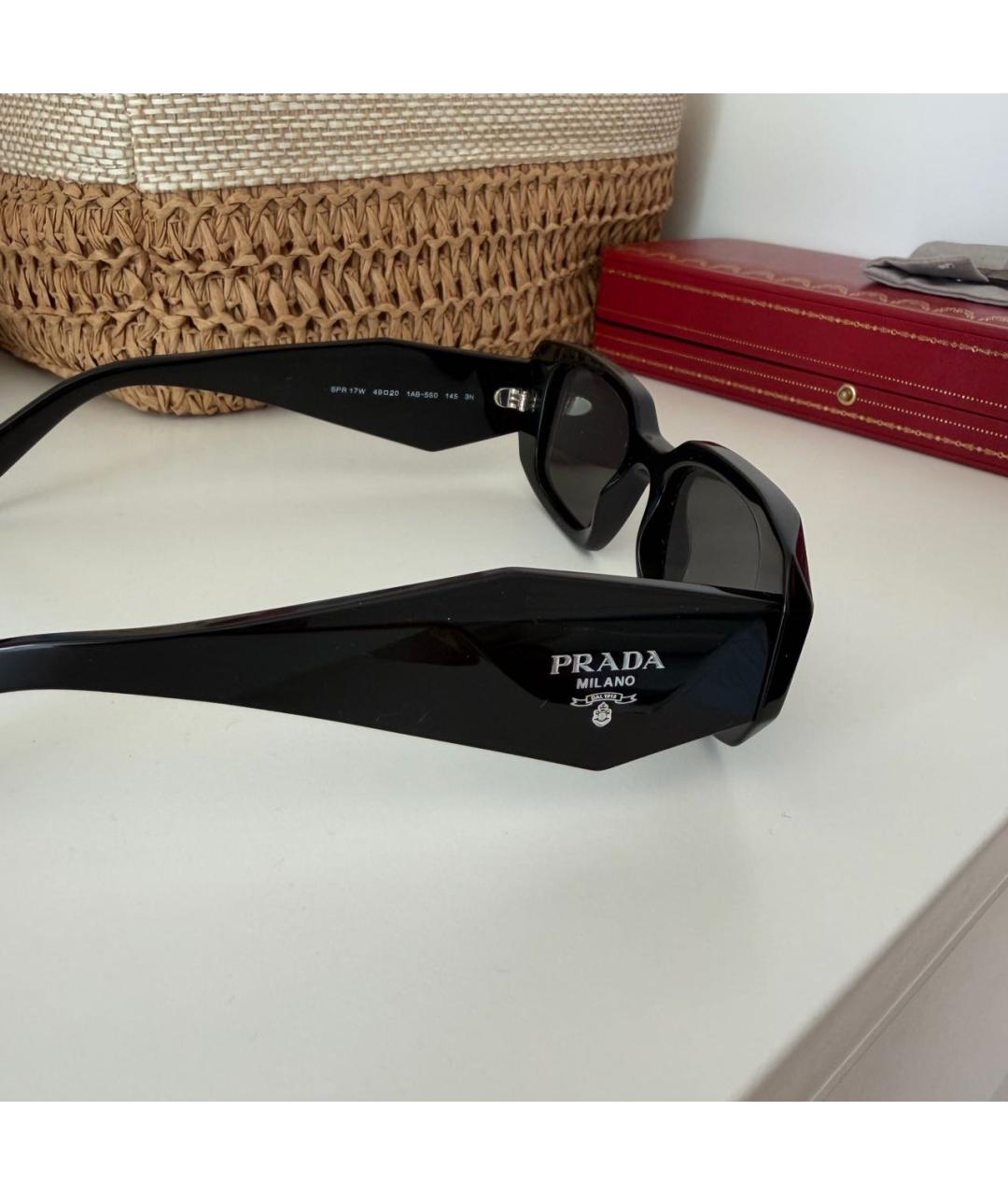 PRADA Черные пластиковые солнцезащитные очки, фото 2