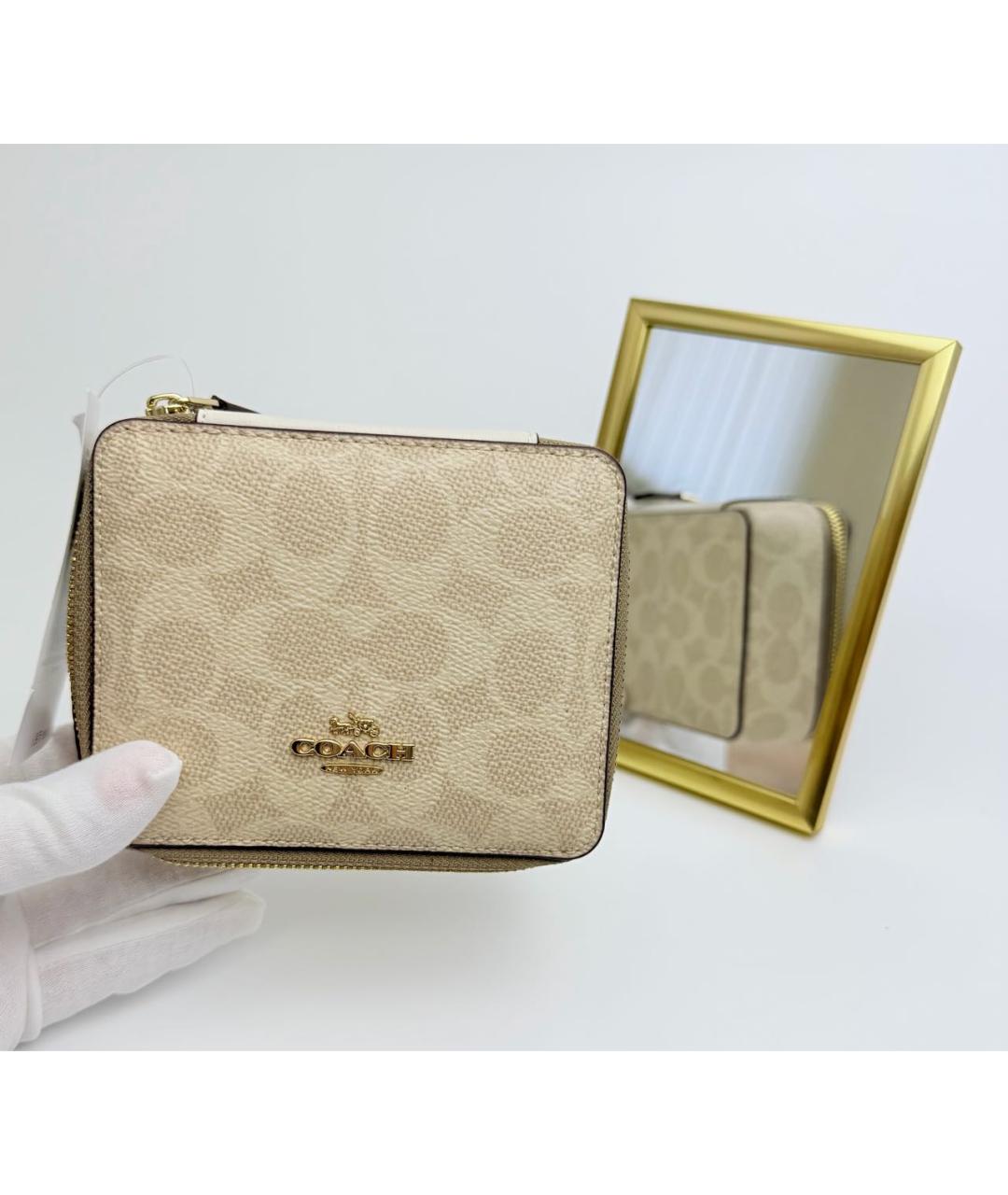 COACH Бежевая косметичка, фото 4