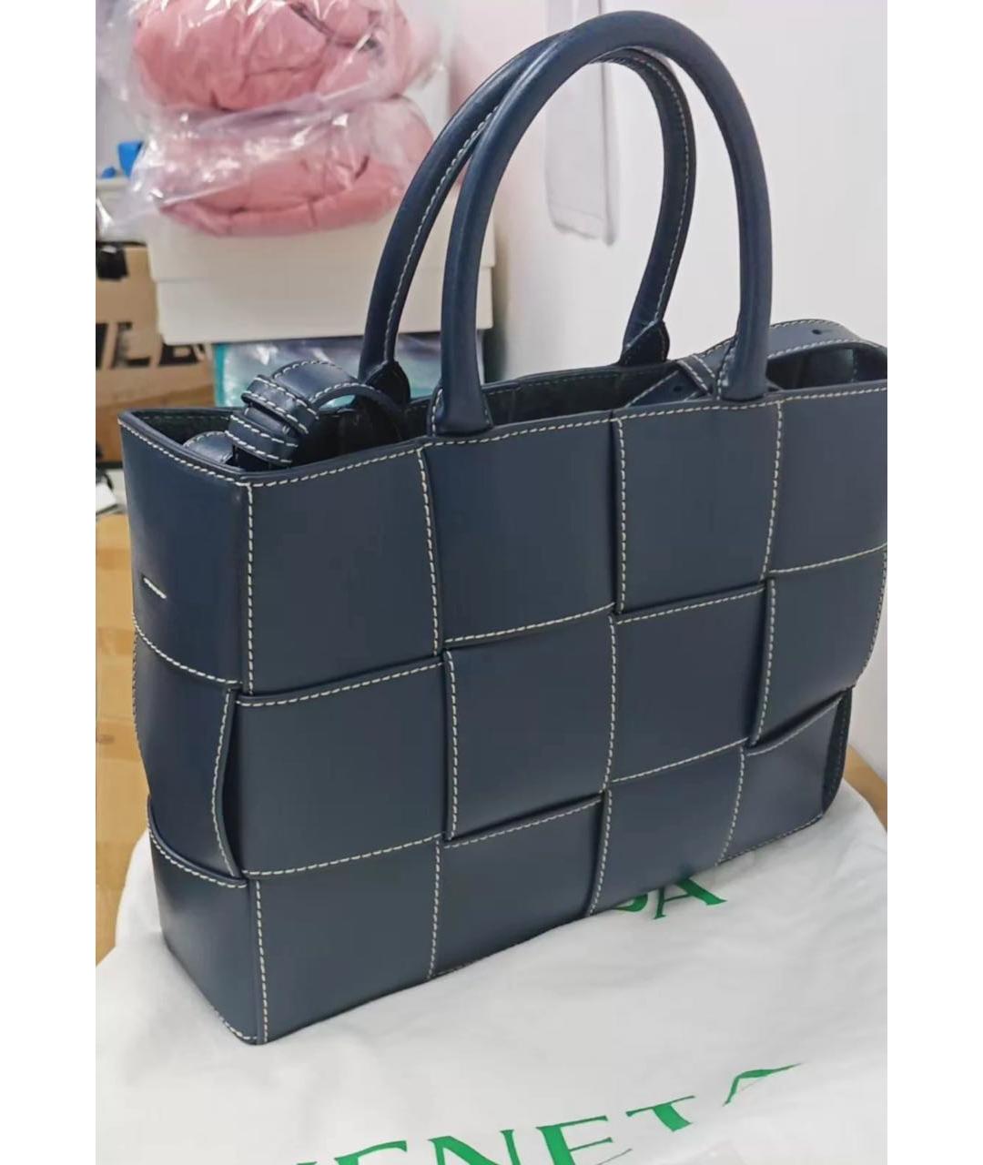 BOTTEGA VENETA Темно-синяя кожаная сумка тоут, фото 5